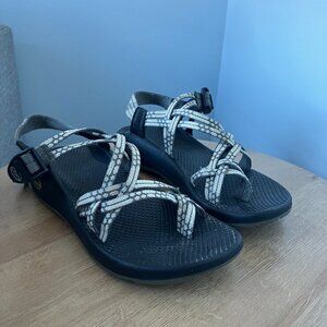 Chaco Sandals w/ Vibram Sole – Size 9 – Grey & White